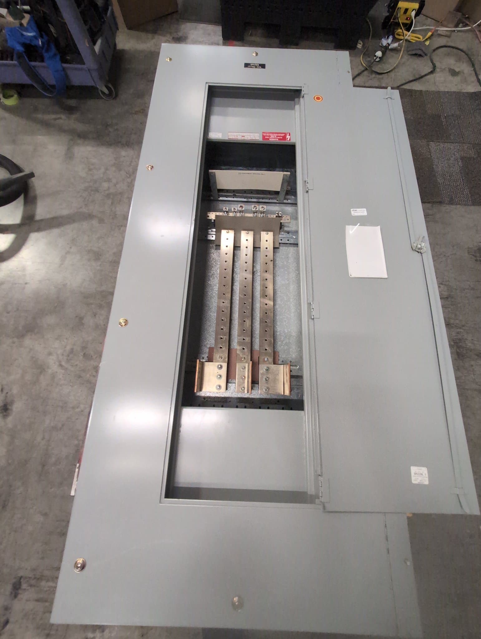 GE CCB Panelboard 800A 480/277V MLO 20 Circuits