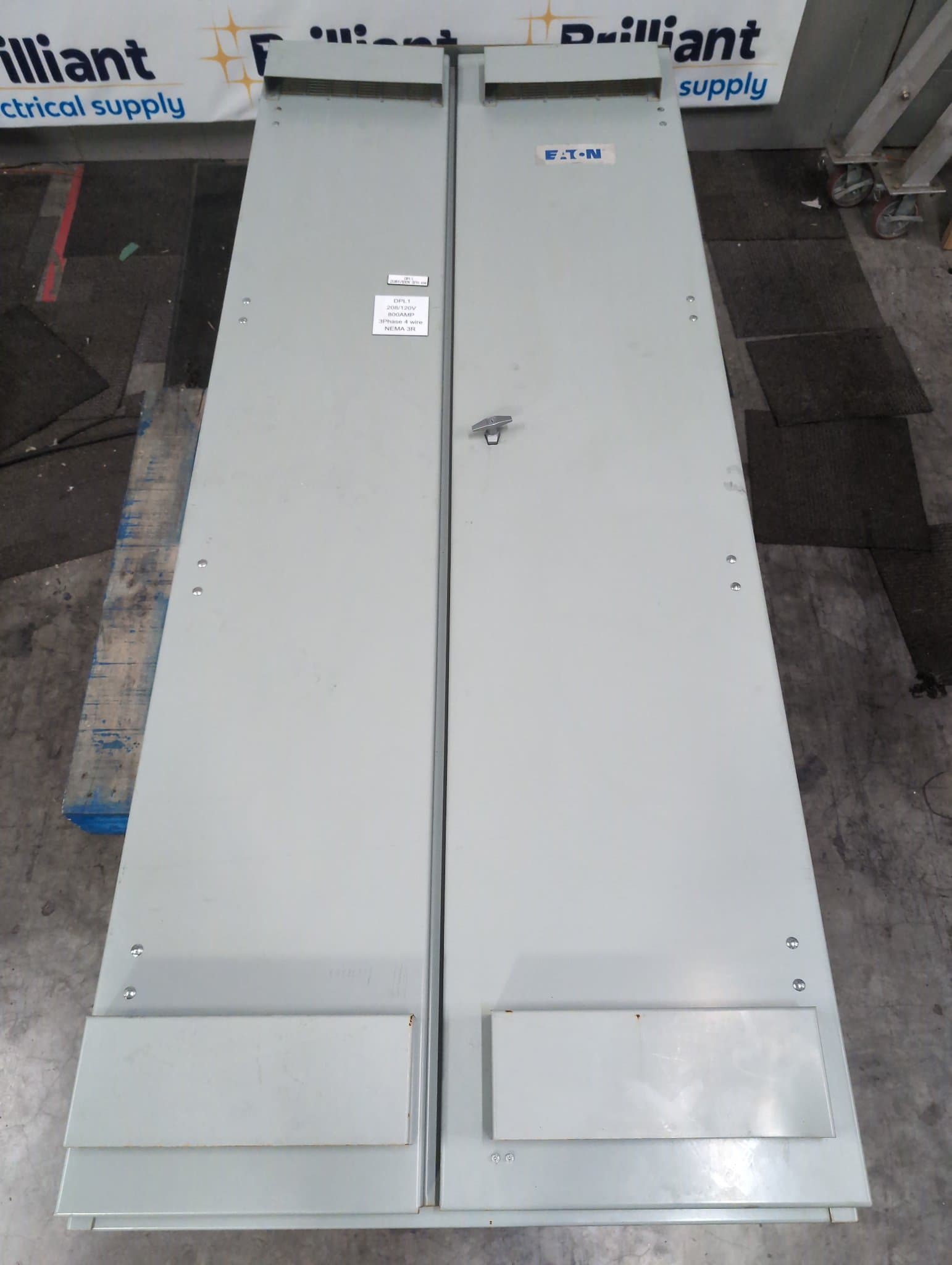 Eaton 42C4718H02 POW-R-LINE Panelboard 800A 208/120V 38 Cir NEMA 3R – image 1