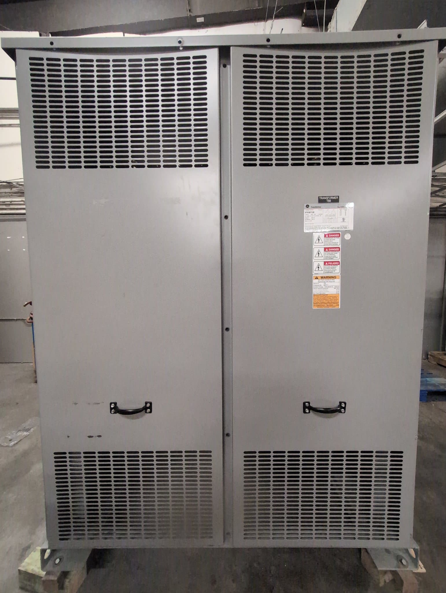 GE 9T03B7338 750kVA Dry Type Transformer 480V/240V NEMA 1 – image 1