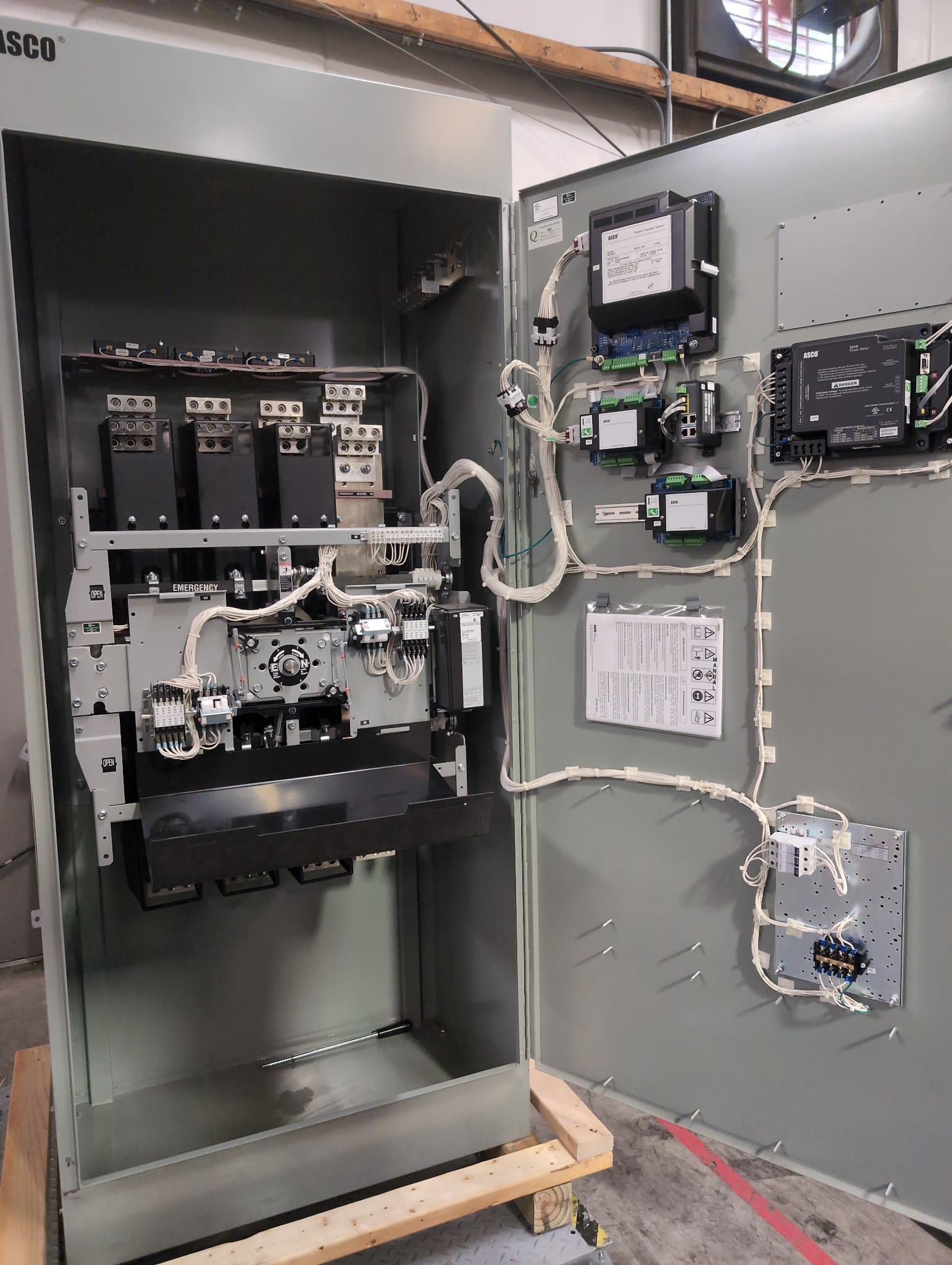 ASCO G3ADTSA31600NGXC Automatic Transfer Switch 1600A 480V – image 1