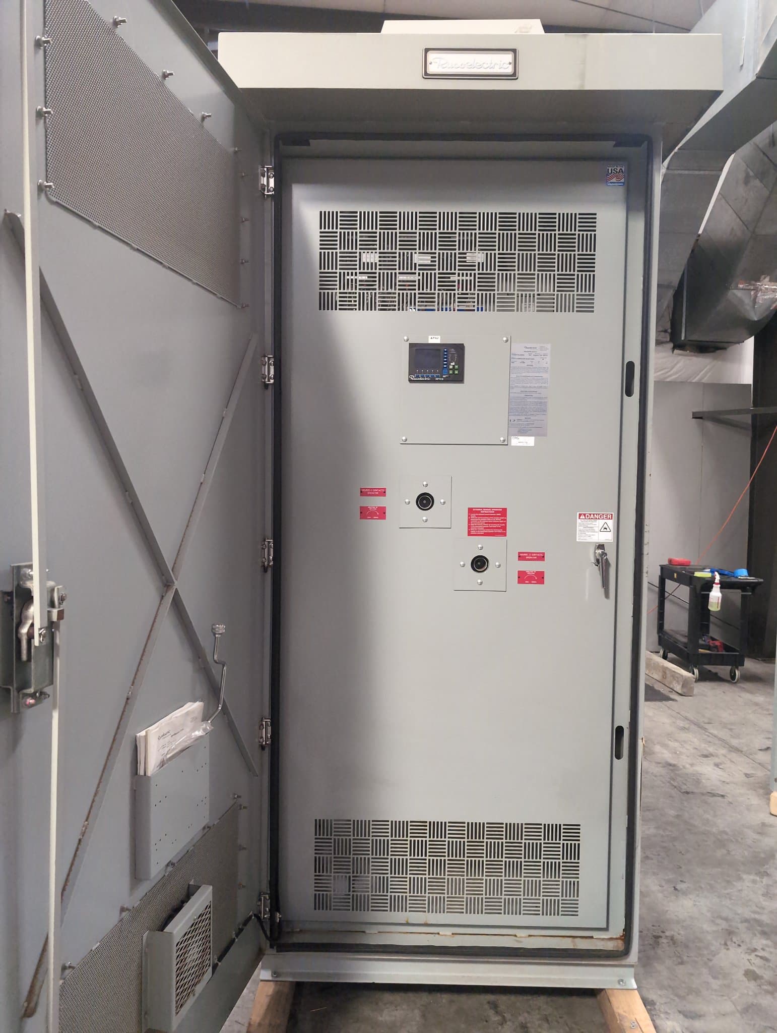 RussElectric RUSSELECTRIC RTS03 Automatic Transfer Switch 3000A 480/277V – image 1